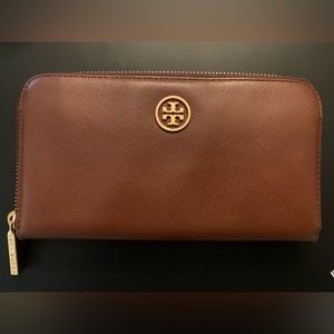 Tory Burch camel color continental wallet *new*